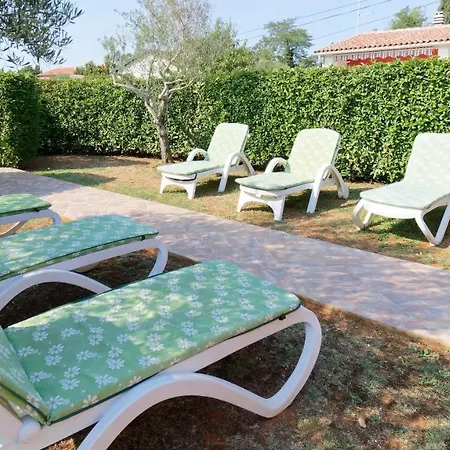 Tina By Rent Istria Guest house