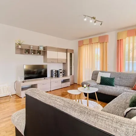 Penzion Tina By Rent Istria 3*